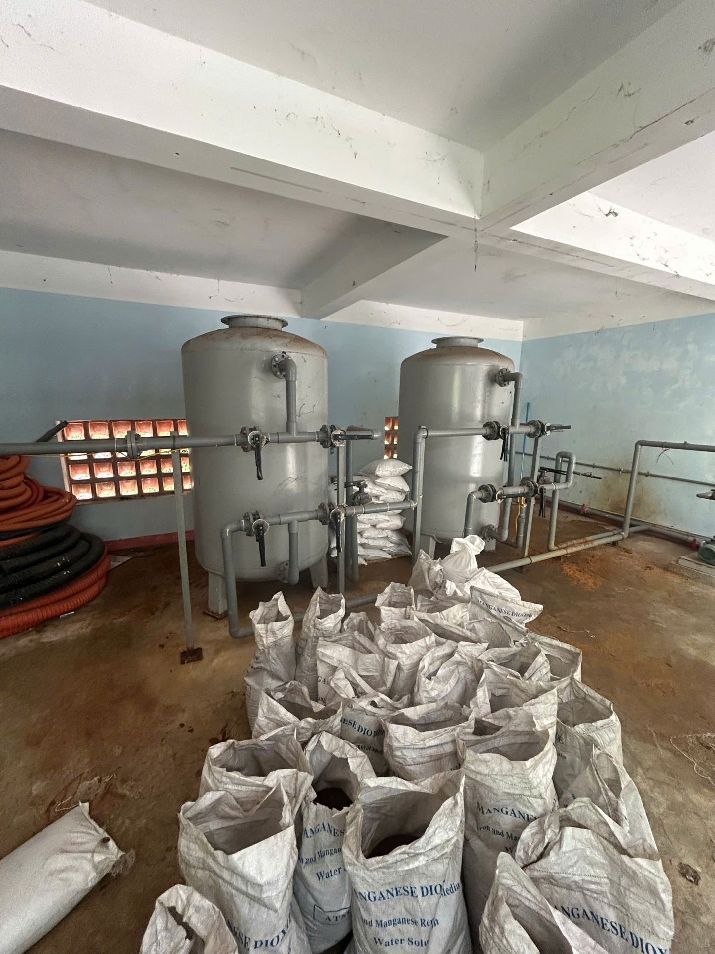THAY VẬT LIỆU LỌC 